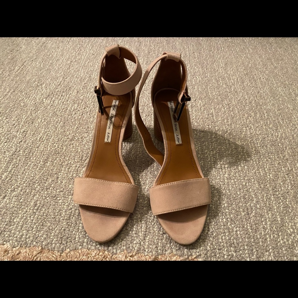 Sandal